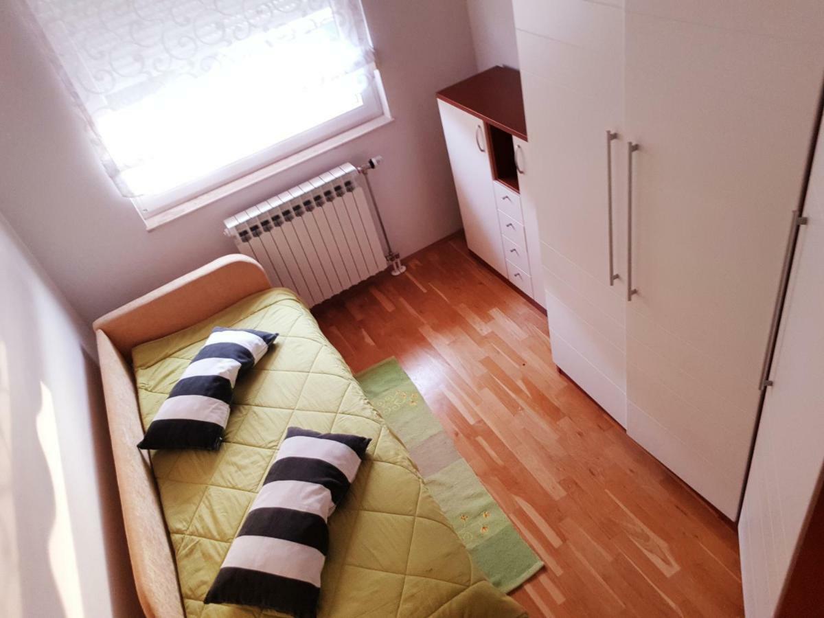 Apartment Dominik โอซีเยก ภายนอก รูปภาพ