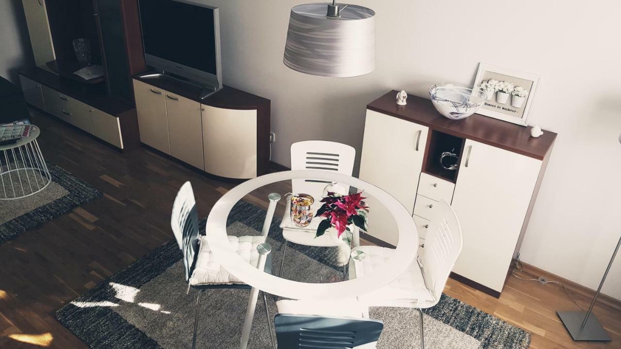 Apartment Dominik โอซีเยก ภายนอก รูปภาพ